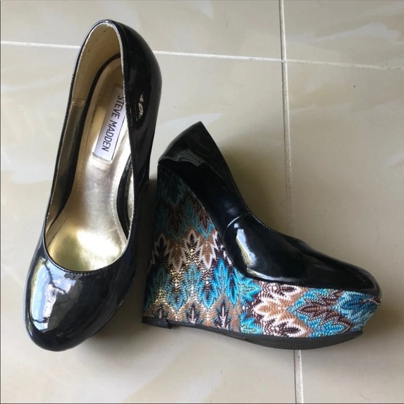 Steve Madden Blue Accent Wedge Heels - Picture 1 of 4